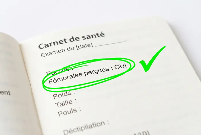 Fémorale perçue : carnet de santé - Fémorale perçue : la bonne nouvelle - Fémorale perçue : pourquoi ce OUI ? Mention fémorales perçues oui sur le carnet de santé de bébé.
